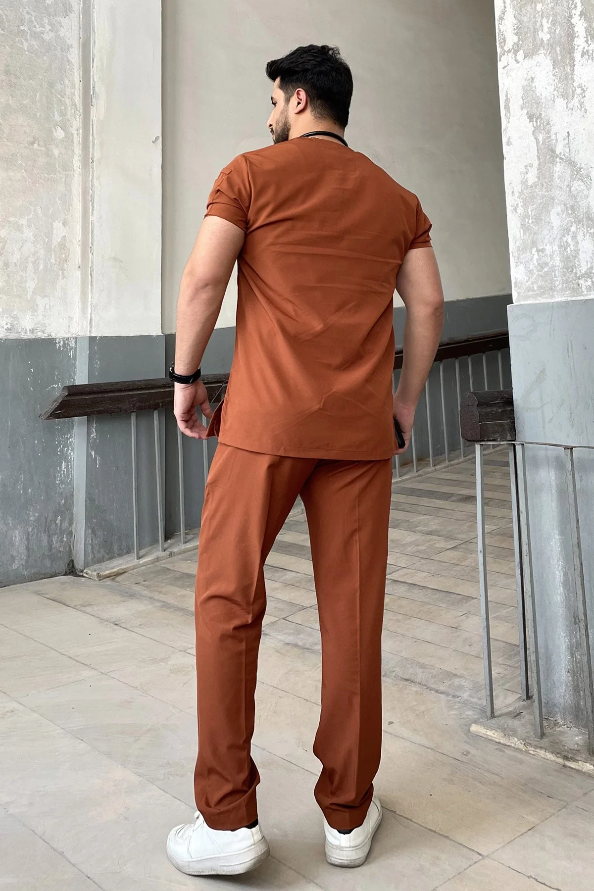 Velora Rust Men 10